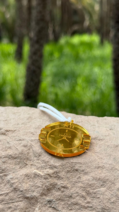 علاقة اوميغا الذهبيه